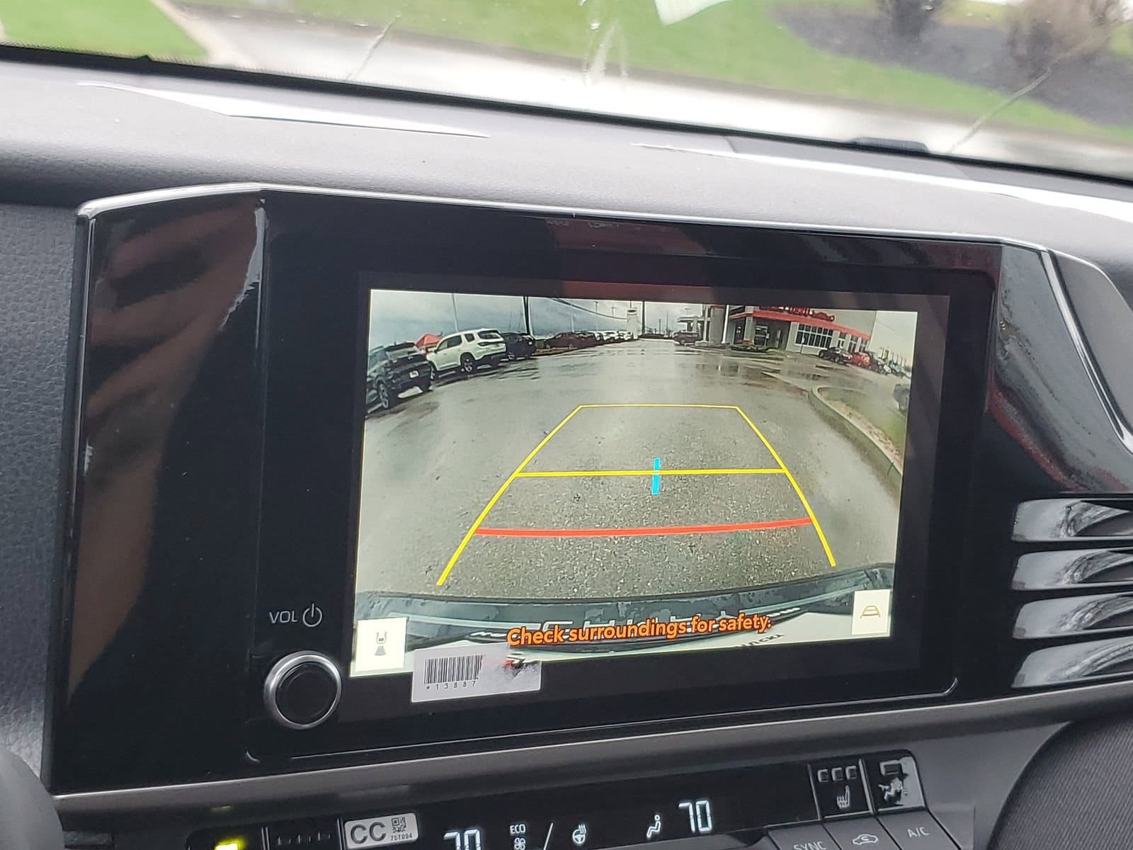 2026 Toyota Camry LE - Photo 28