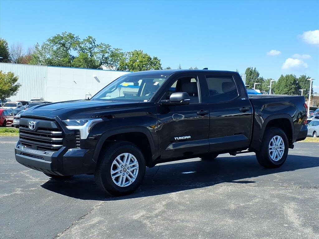 2024 Toyota Tundra SR5 photo 2
