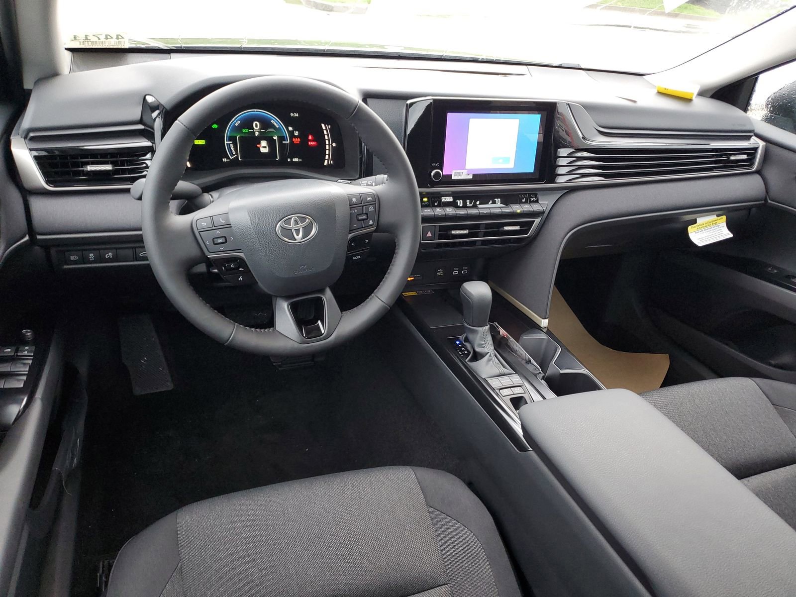 2026 Toyota Camry LE - Photo 10