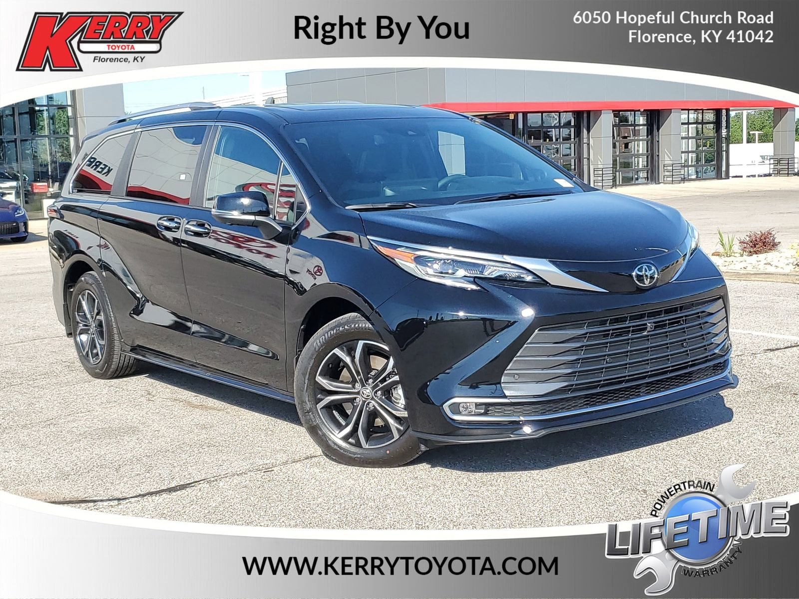 2026 Toyota Sienna Platinum 7-Passenger Hybrid AWD's photo