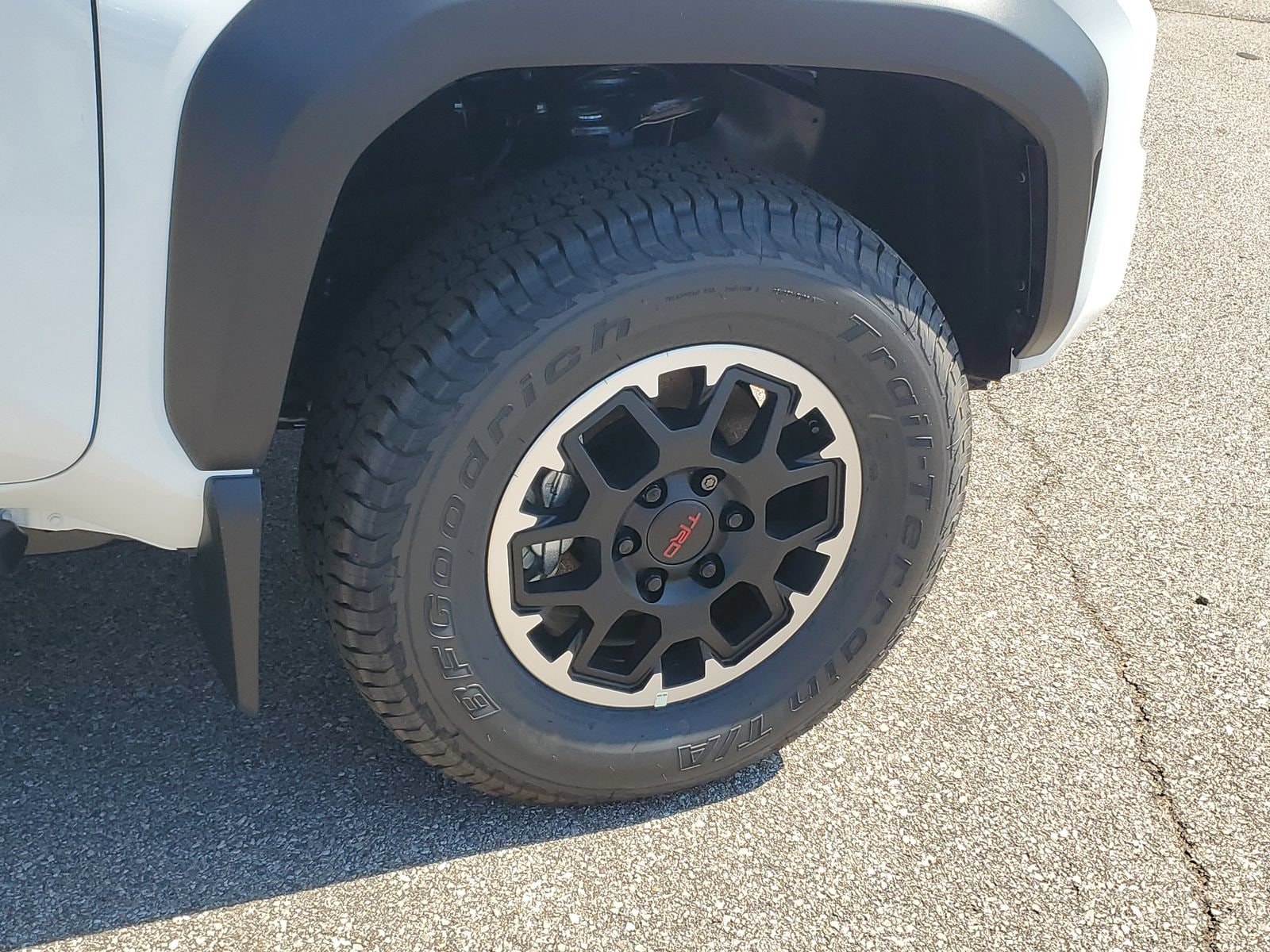 2026 Toyota Tacoma TRD Off Road - Photo 6