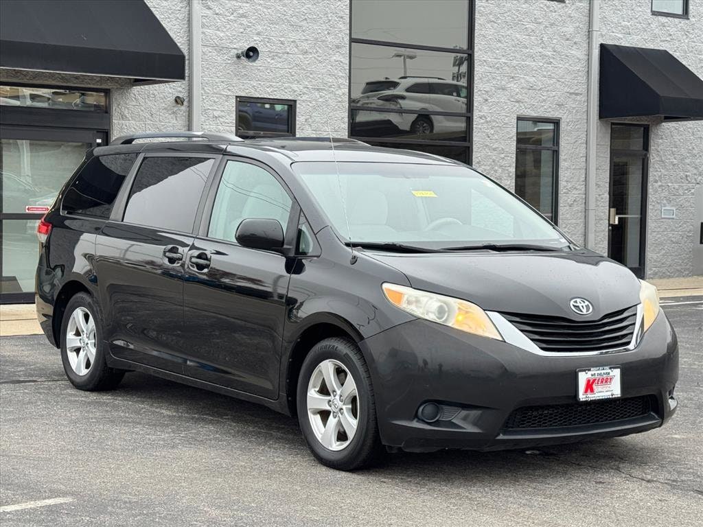 Used 2013 Toyota Sienna LE Van