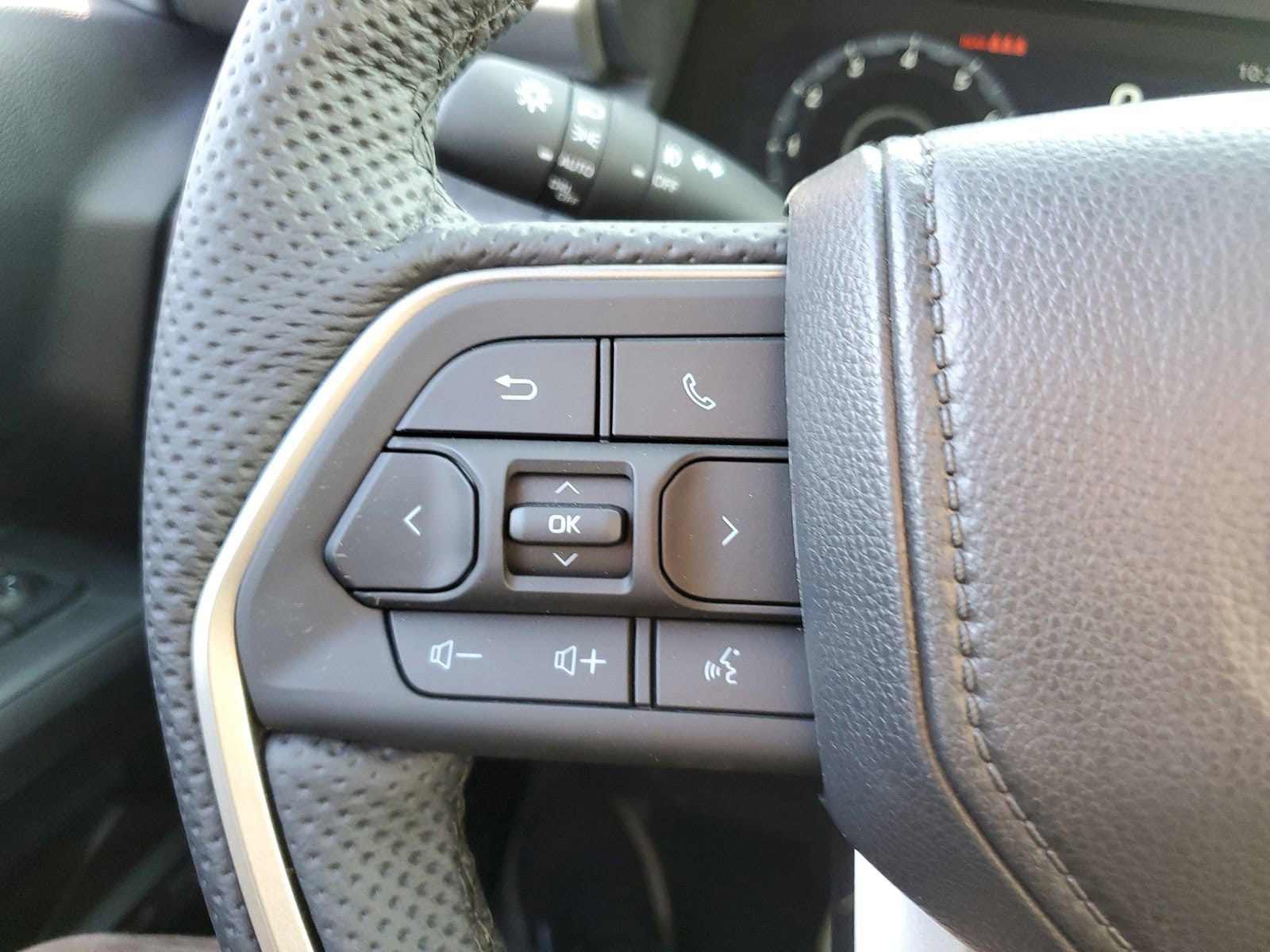 2026 Toyota Tacoma Limited - Photo 21