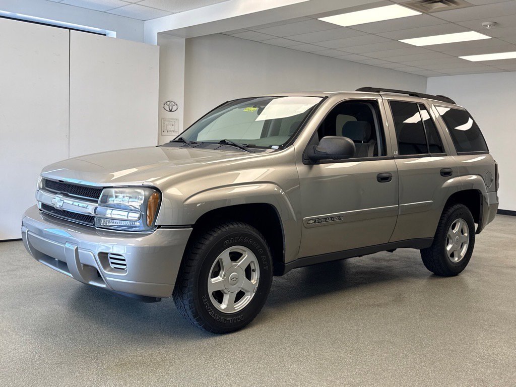 2002 Chevrolet Trailblazer LS photo 2