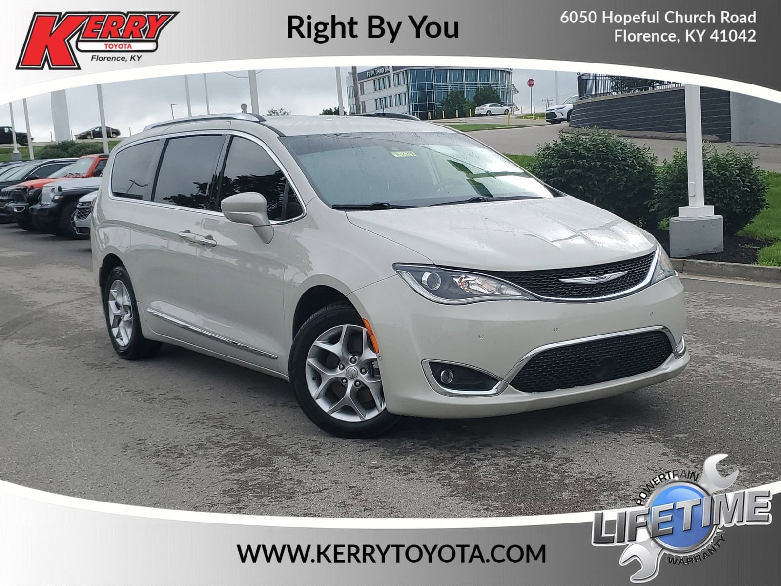 2019 Chrysler Pacifica Touring L Plus's photo