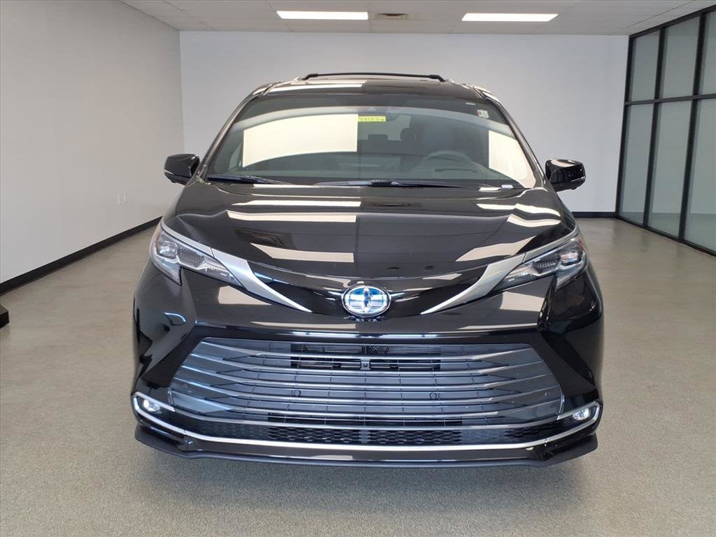 Certified 2025 Toyota Sienna Platinum Van Passenger Van