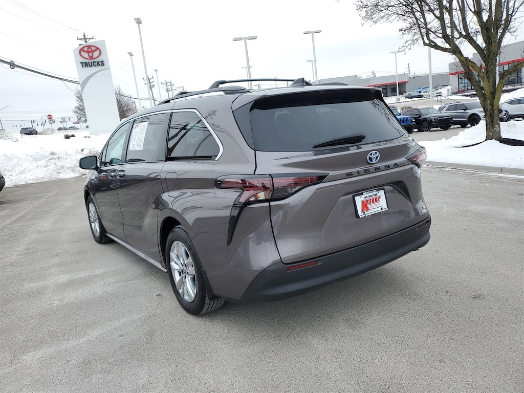 Certified 2023 Toyota Sienna XLE Van Passenger Van