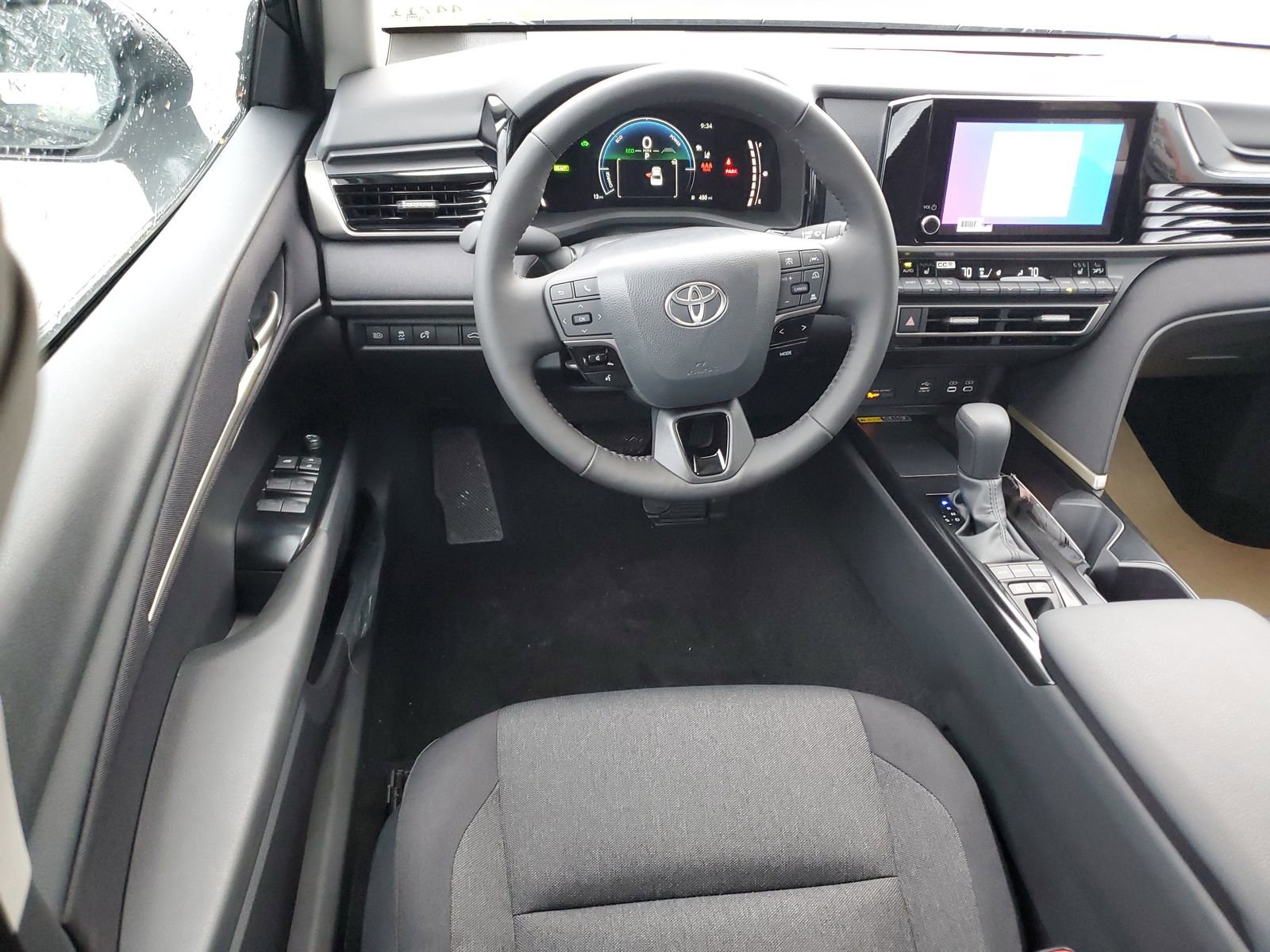 2026 Toyota Camry LE - Photo 11