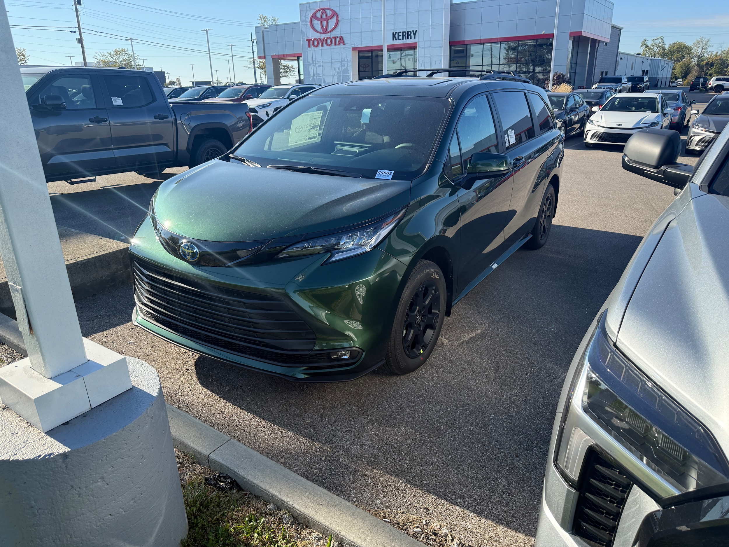 2025 Toyota Sienna Van Passenger Van 