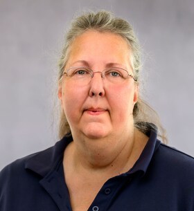 Staff member Shelly Neal from ID_1f3df4