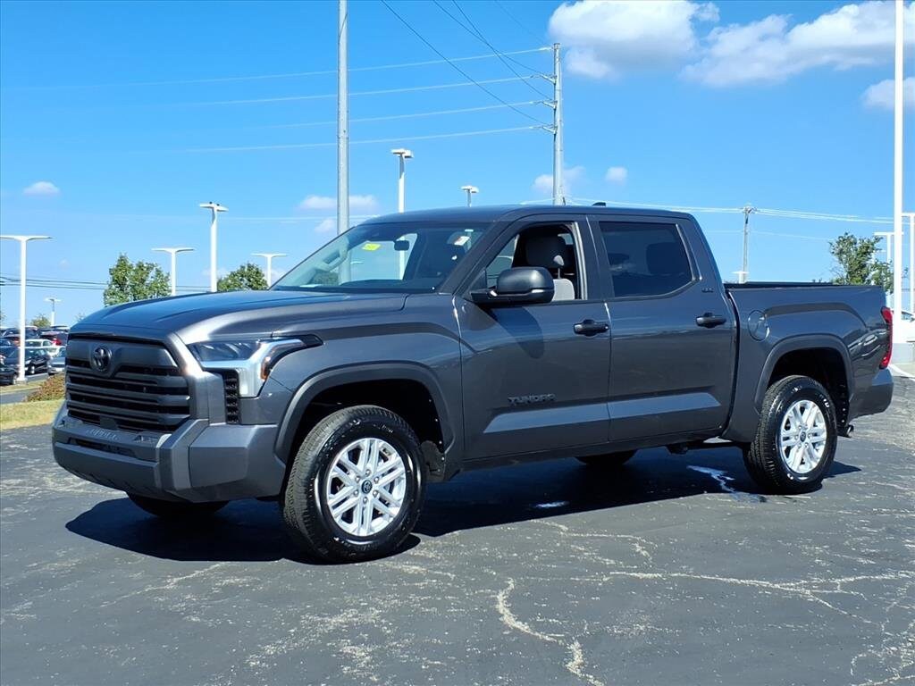 2024 Toyota Tundra SR5 photo 2