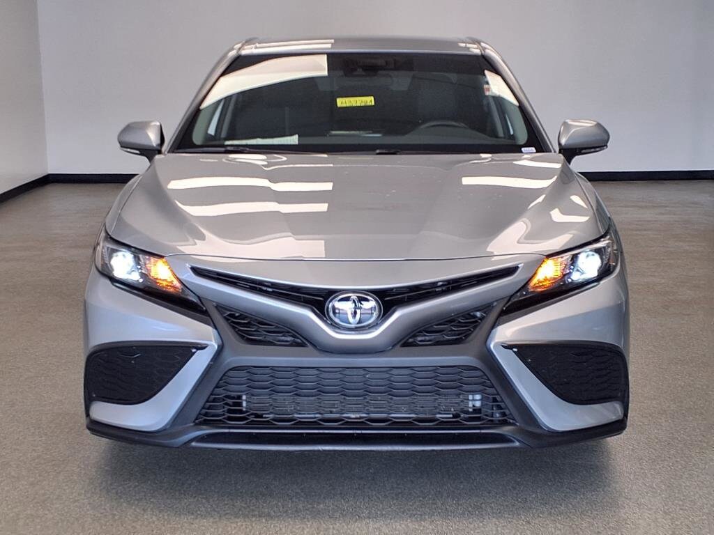 2024 Toyota Camry SE photo 3