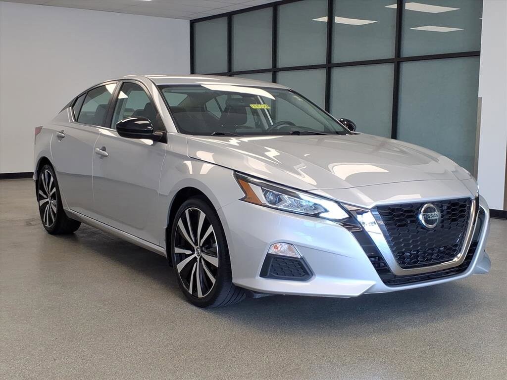 2020 Nissan Altima 2.5 SR photo 4