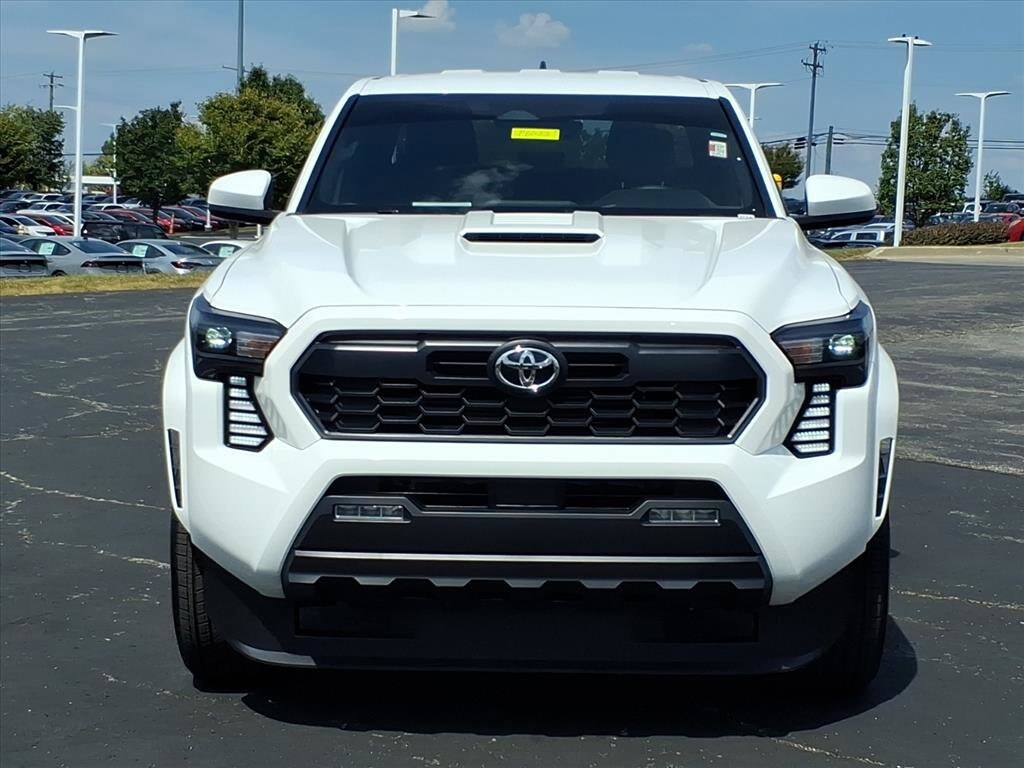 2025 Toyota Tacoma Limited photo 3