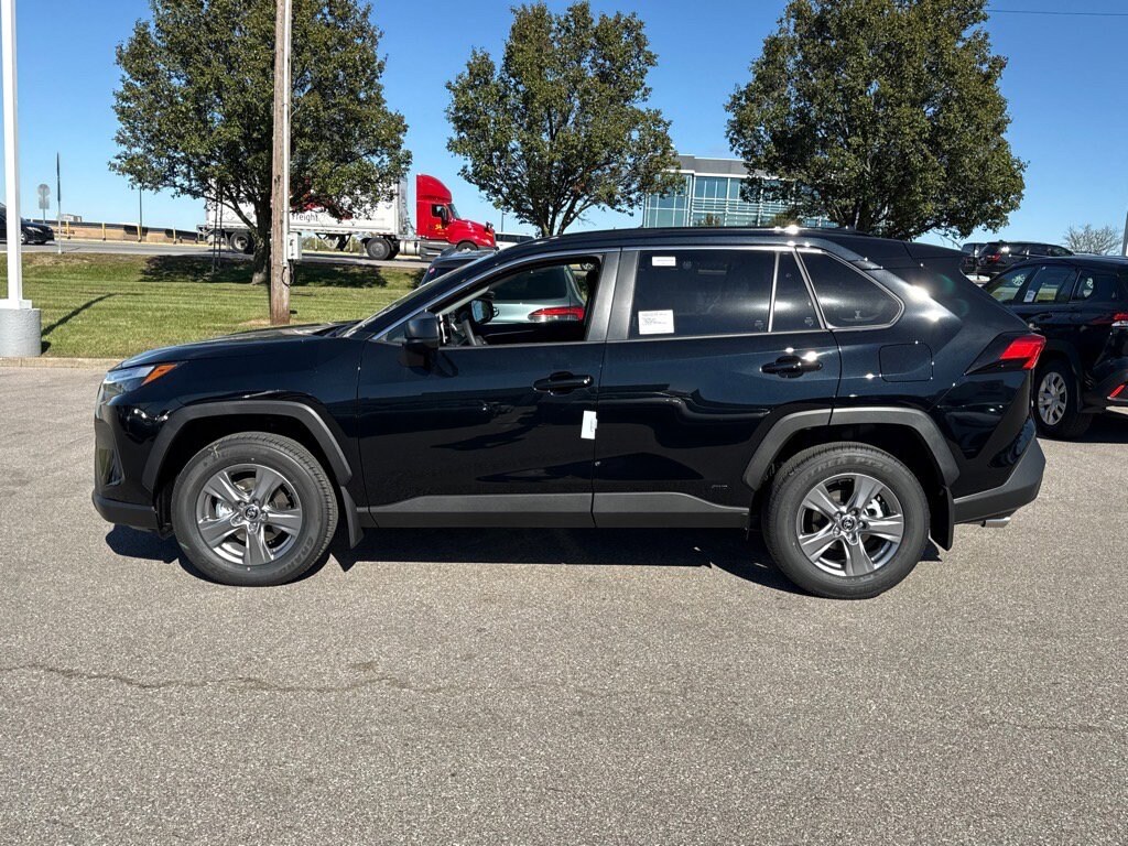 New 2025 Toyota RAV4 Hybrid LE SUV