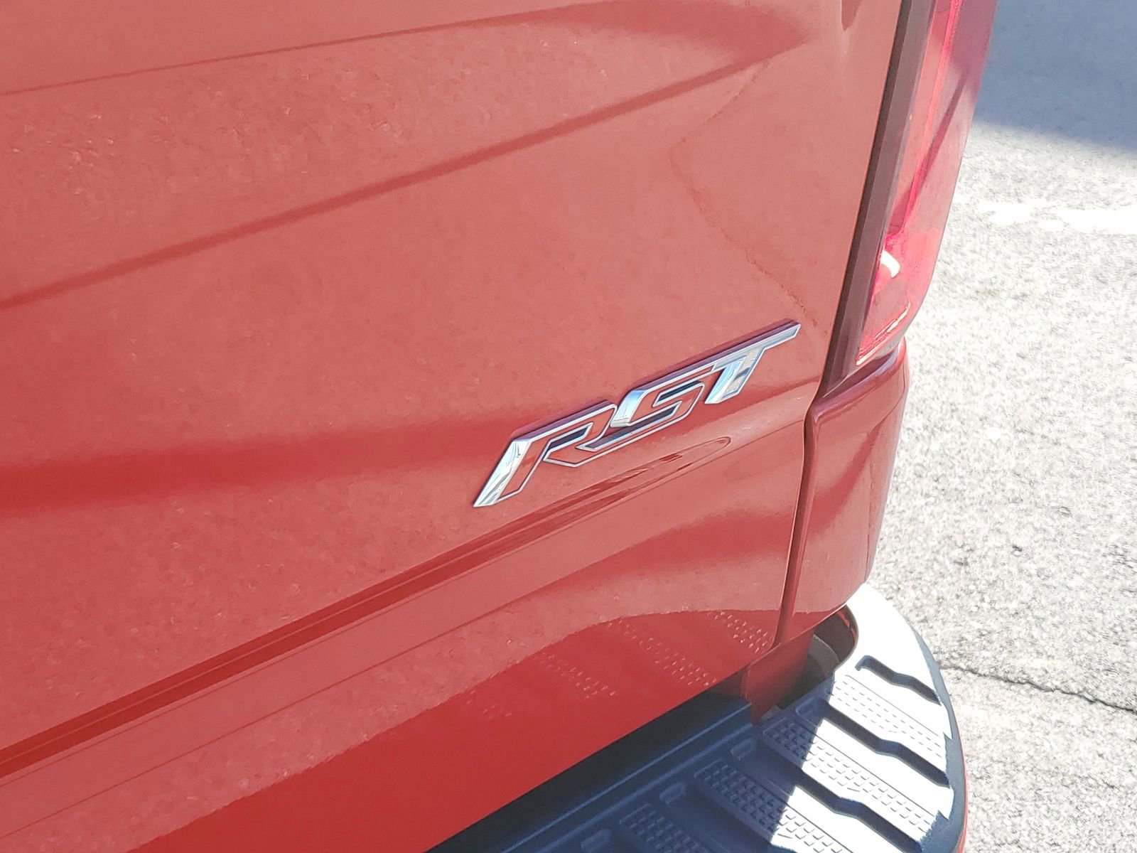 2022 Chevrolet Silverado 1500 RST - Photo 8