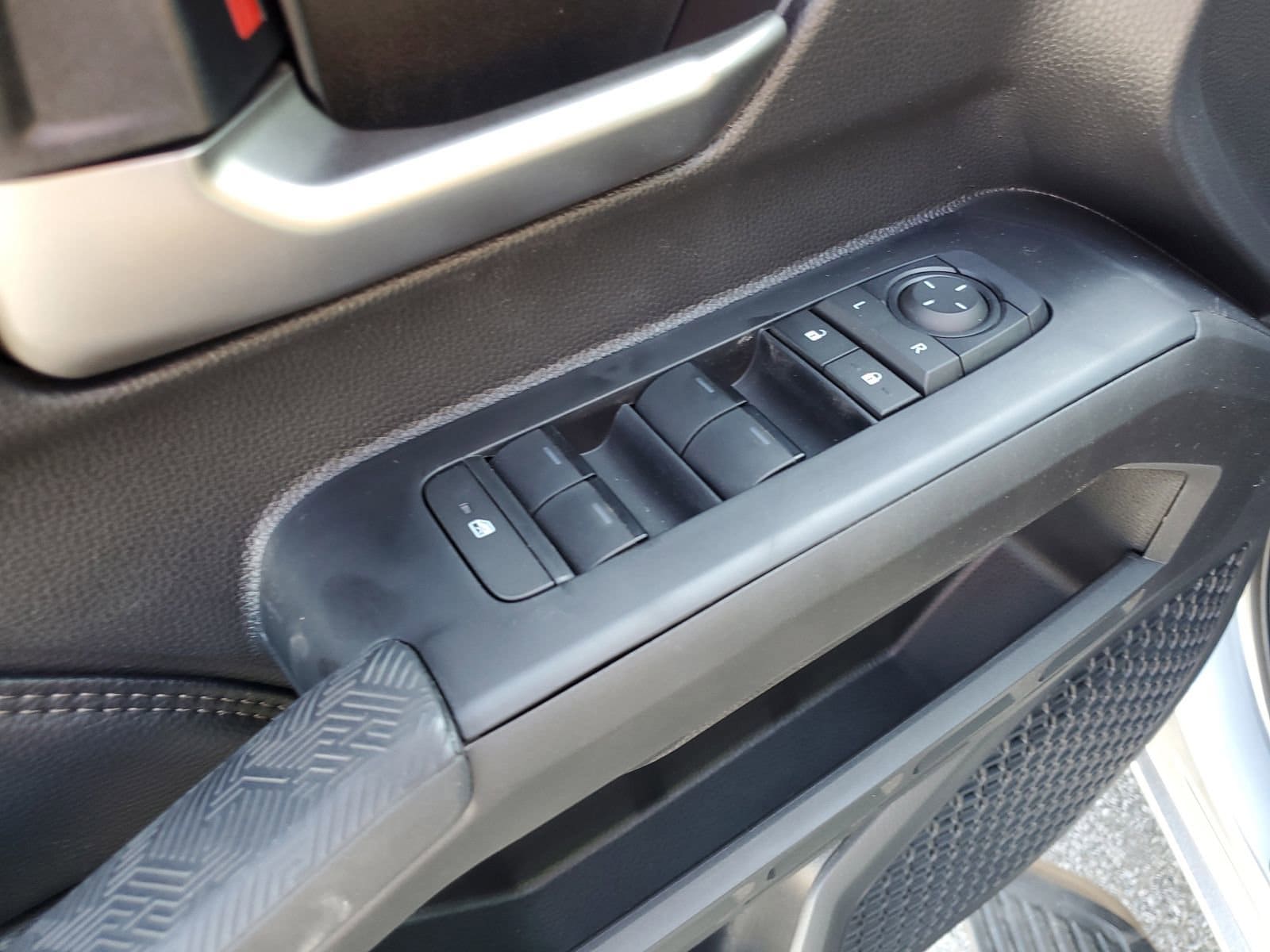 2026 Toyota Tacoma Limited - Photo 20
