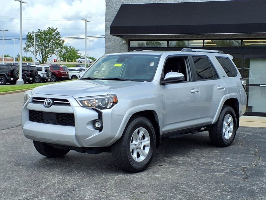2024 Toyota 4Runner SR5 photo 2