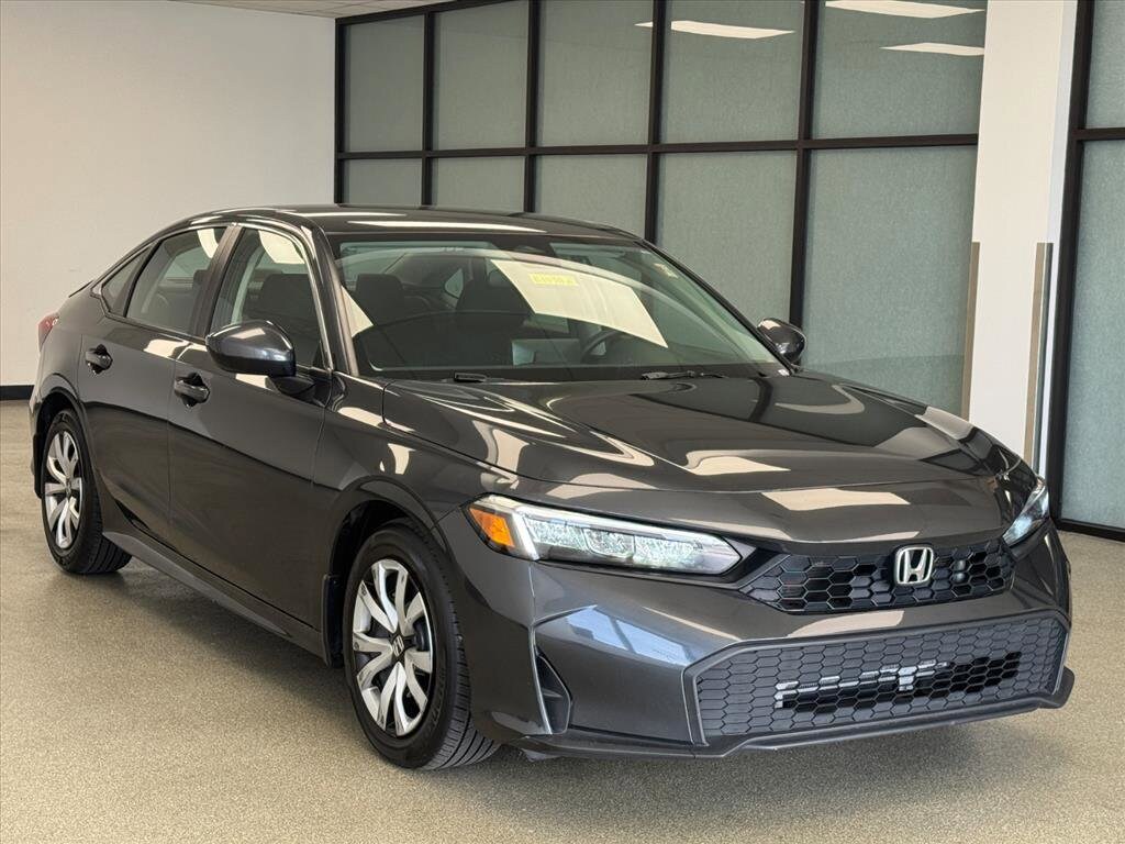 2025 Honda Civic LX photo 4