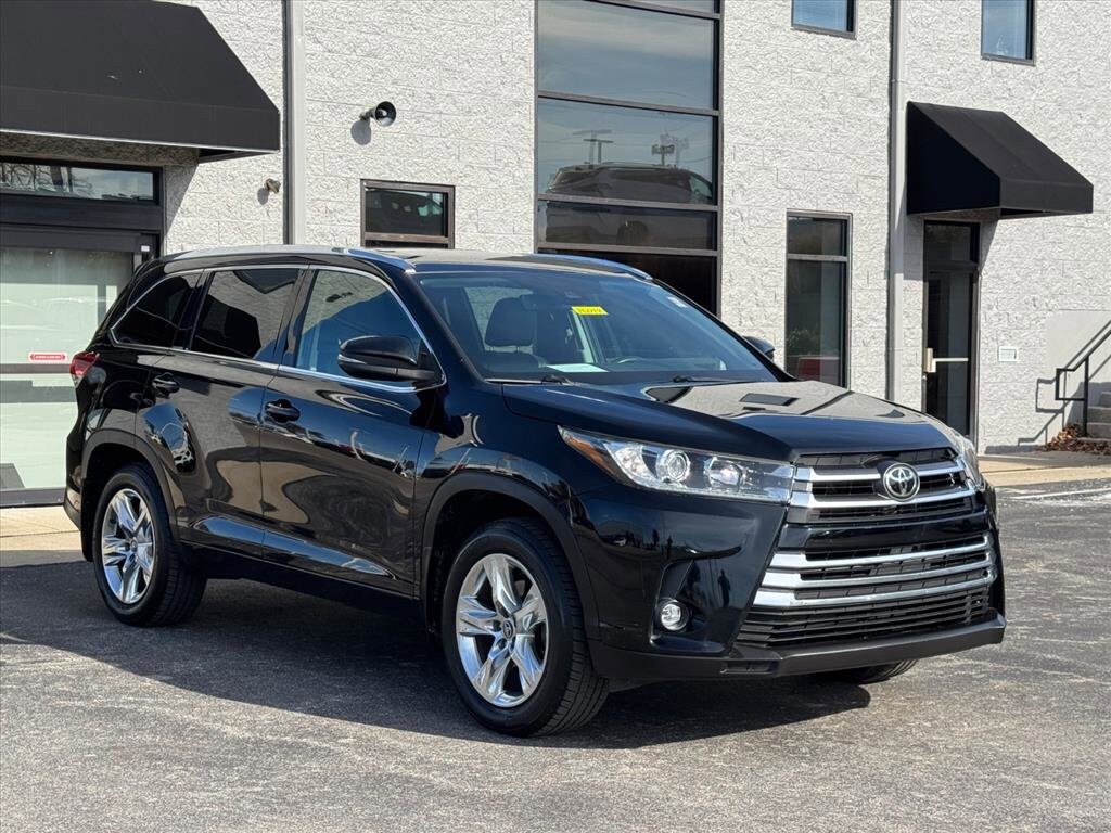 2019 Toyota Highlander Limited photo 2