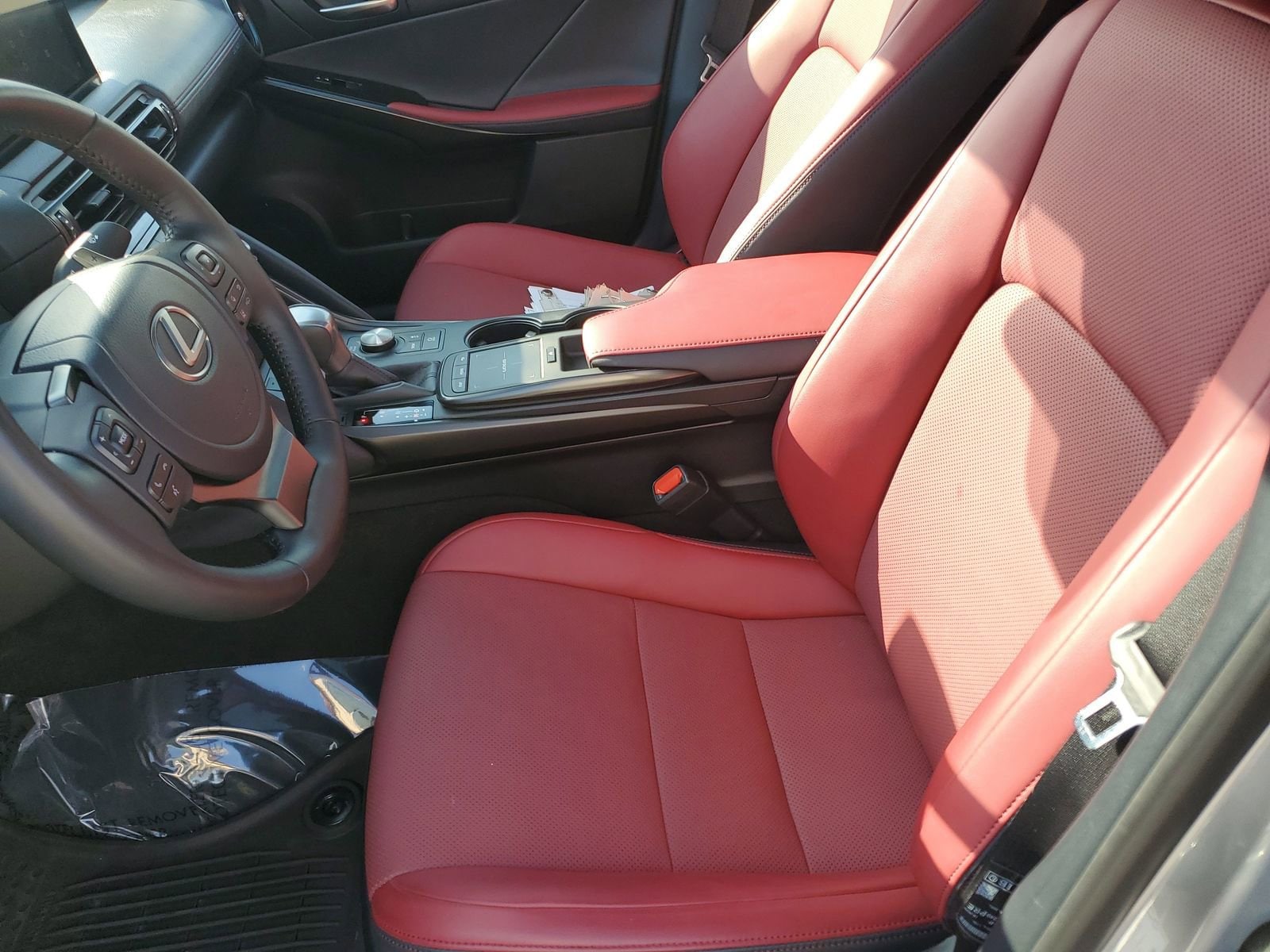 2025 Lexus IS 350 F SPORT DESIGN - Photo 16