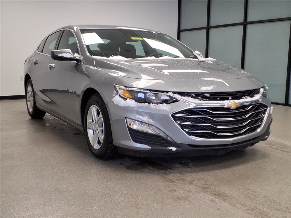 2024 Chevrolet Malibu 1LT photo 4
