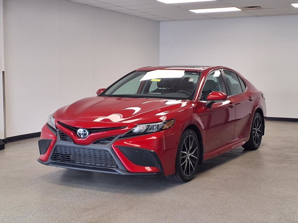 2023 Toyota Camry SE photo 2