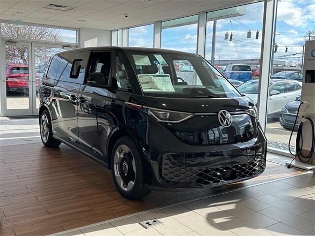 2025 Volkswagen ID. Buzz Pro S photo 2