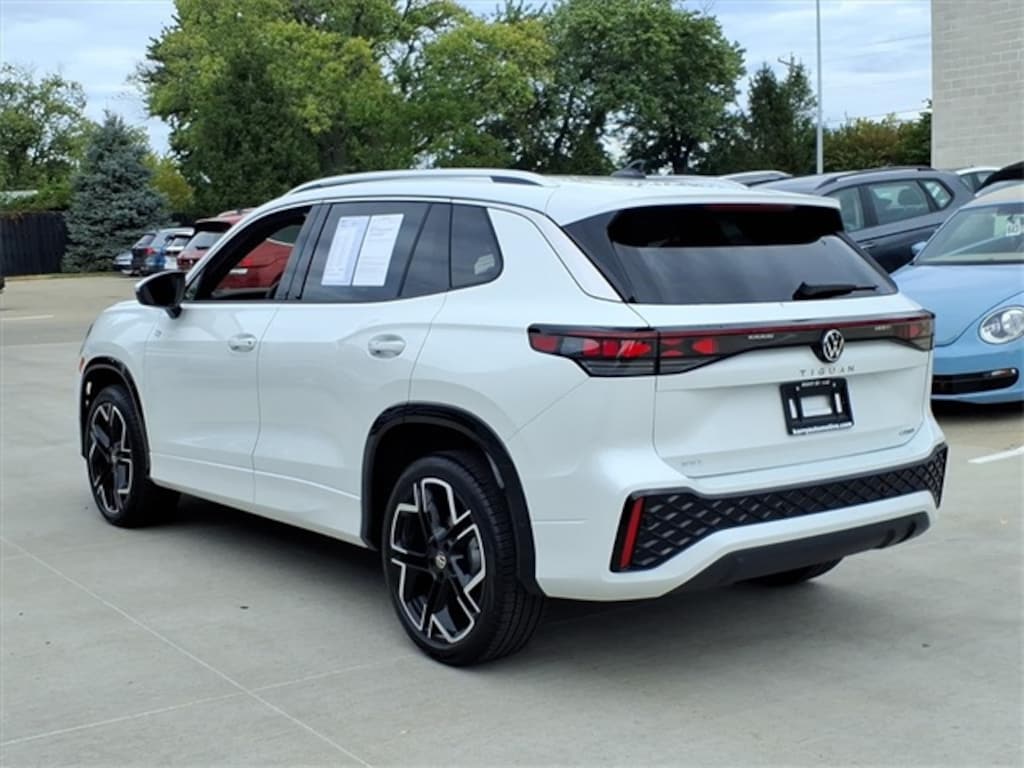 Used 2025 Volkswagen Tiguan 2.0T SEL R-Line SUV
