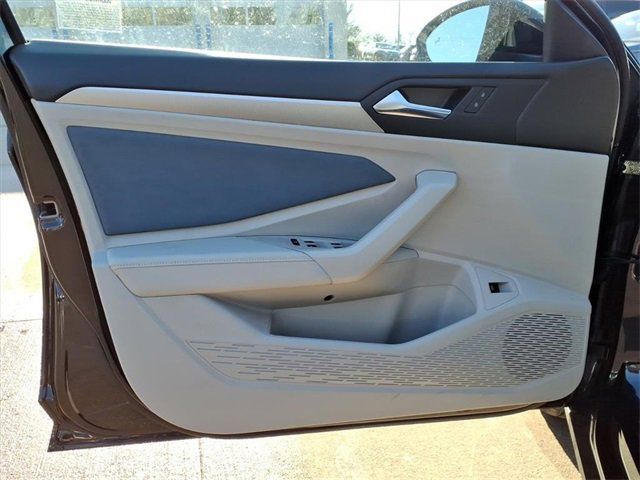 2026 Volkswagen Jetta SE - Photo 9