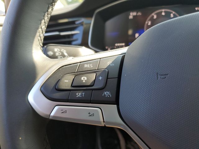 2025 Volkswagen Jetta SE - Photo 23