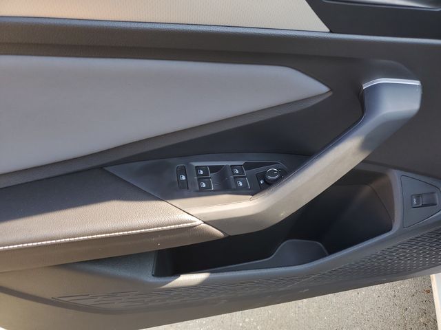 2025 Volkswagen Jetta SE - Photo 21