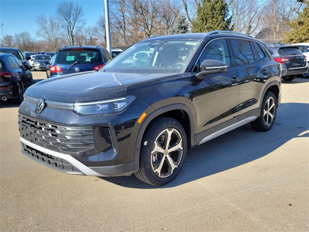 New 2025 Volkswagen Tiguan 2.0T SE SUV
