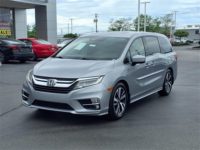 2019 Honda Odyssey Elite photo 2