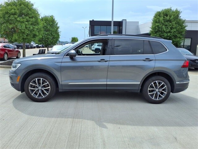 2020 Volkswagen Tiguan SE photo 3