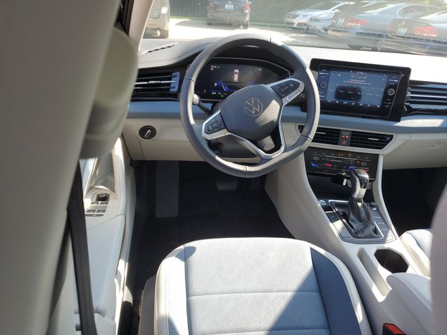 2026 Volkswagen Jetta SE - Photo 10
