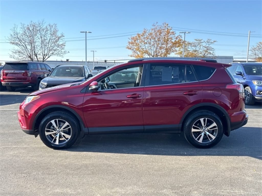 Used 2018 Toyota RAV4 SUV