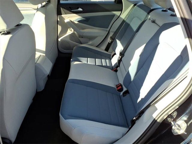 2026 Volkswagen Jetta SE - Photo 8