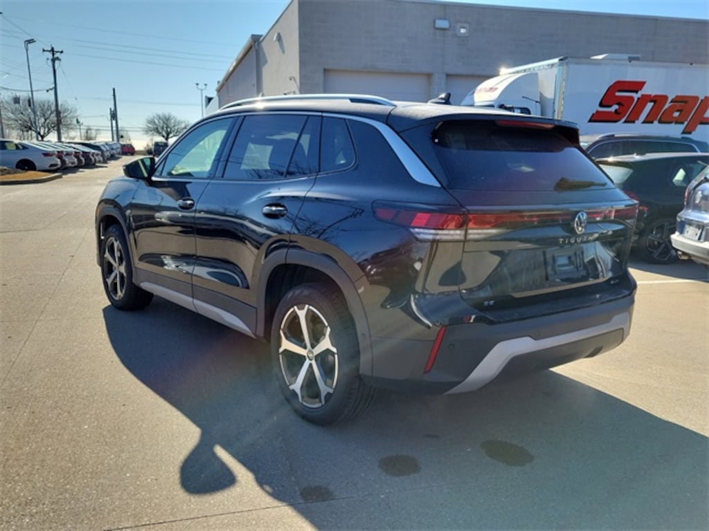 New 2025 Volkswagen Tiguan 2.0T SE SUV