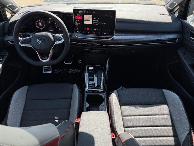 2025 Volkswagen Golf GTI SE photo 4