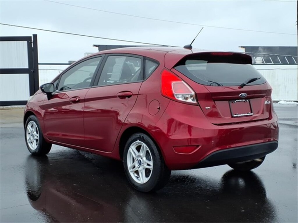 Used 2017 Ford Fiesta SE Hatchback