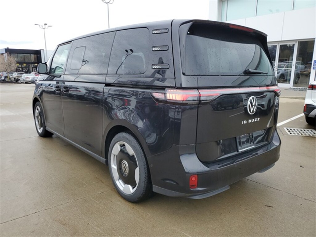 New 2025 Volkswagen ID. Buzz Pro S Van Passenger Van
