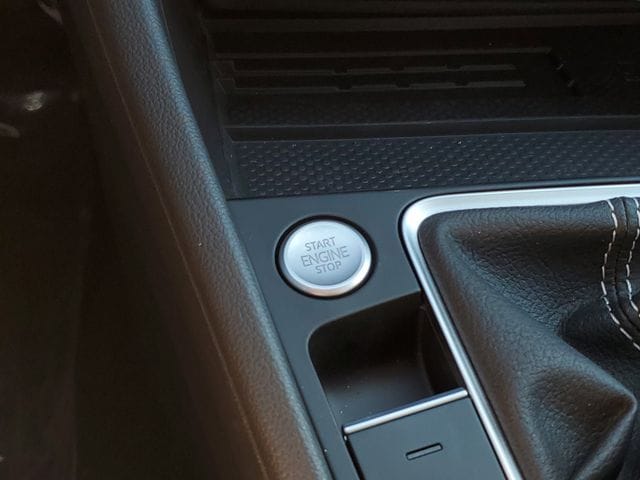 2025 Volkswagen Jetta SE - Photo 32