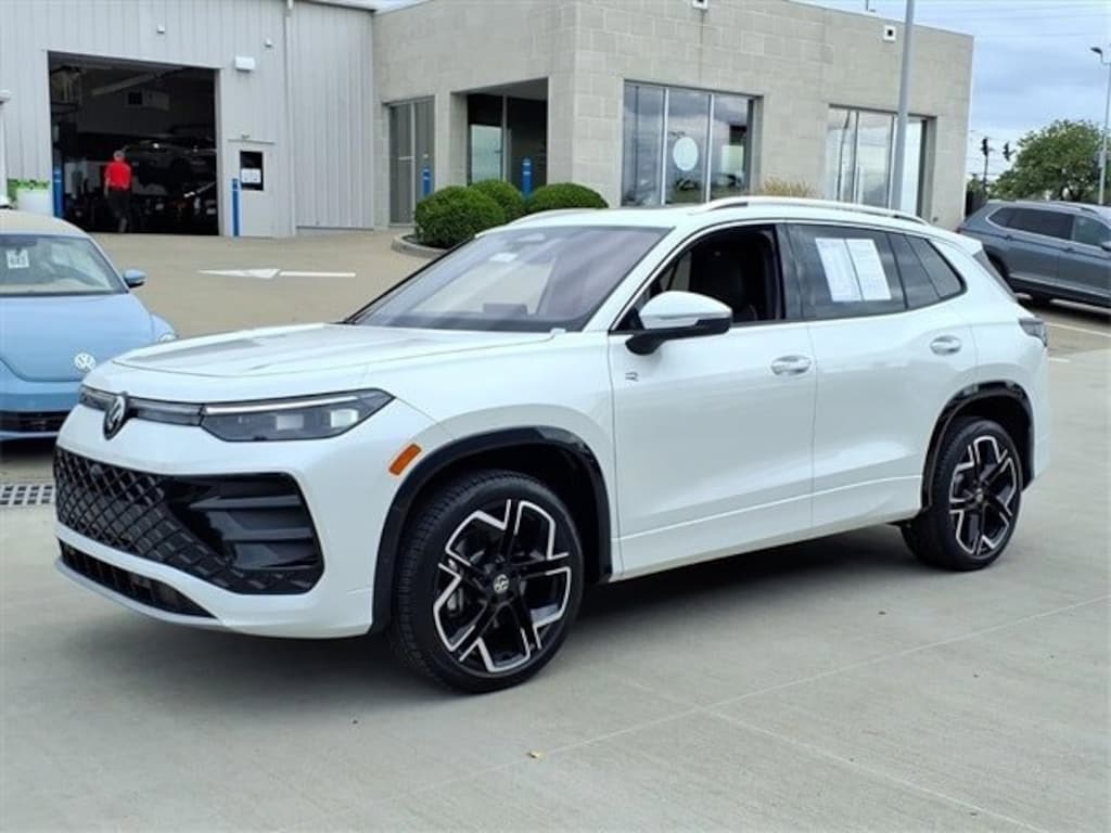 Certified 2025 Volkswagen Tiguan 2.0T SEL R-Line SUV