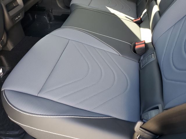 2026 Volkswagen Tiguan SE - Photo 15