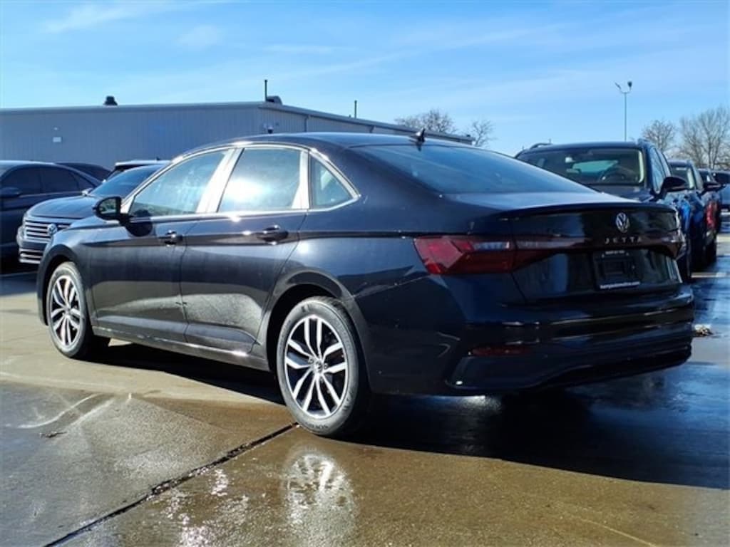 New 2026 Volkswagen Jetta 1.5T SE Sedan