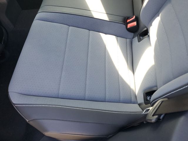 2025 Volkswagen Jetta SE - Photo 15