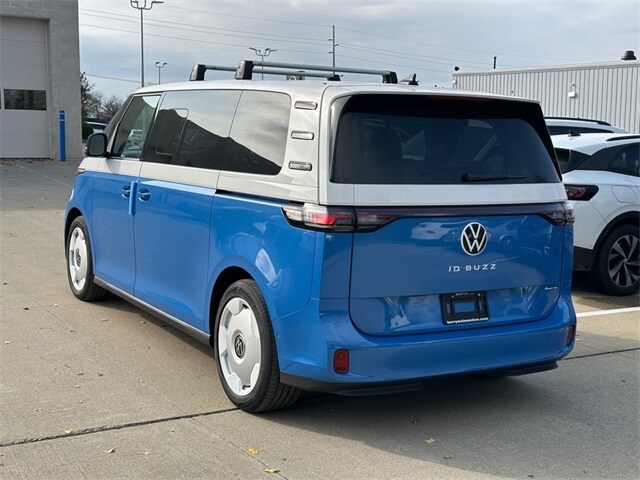 2025 Volkswagen ID. Buzz photo 3