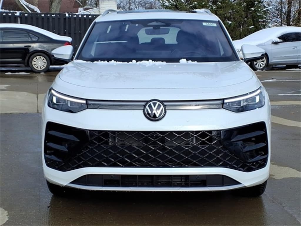 New 2026 Volkswagen Tiguan 2.0T SEL R-Line SUV