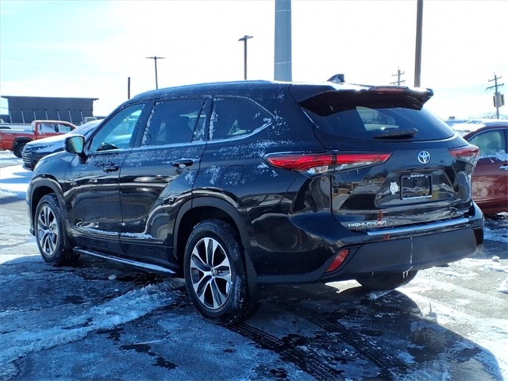 Used 2020 Toyota Highlander XLE SUV